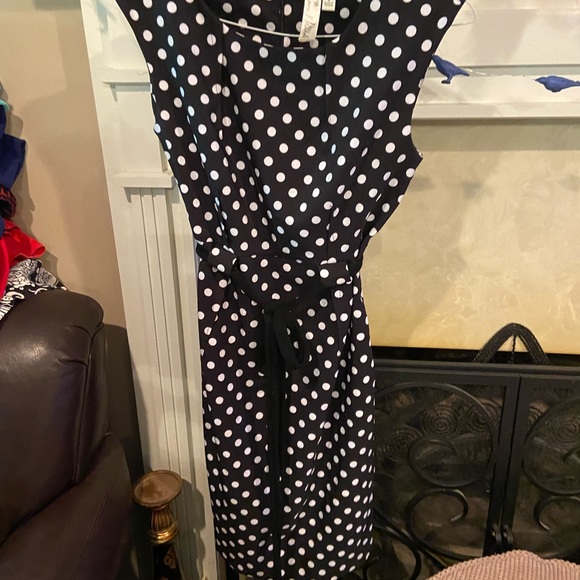 Dress, black with white dots, back zip, belt - Picture 2 of 4